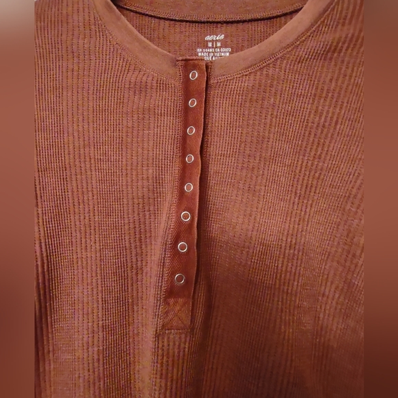 Aerie Women's Medium Long Sleeve Shirt - Picture 2 of 10